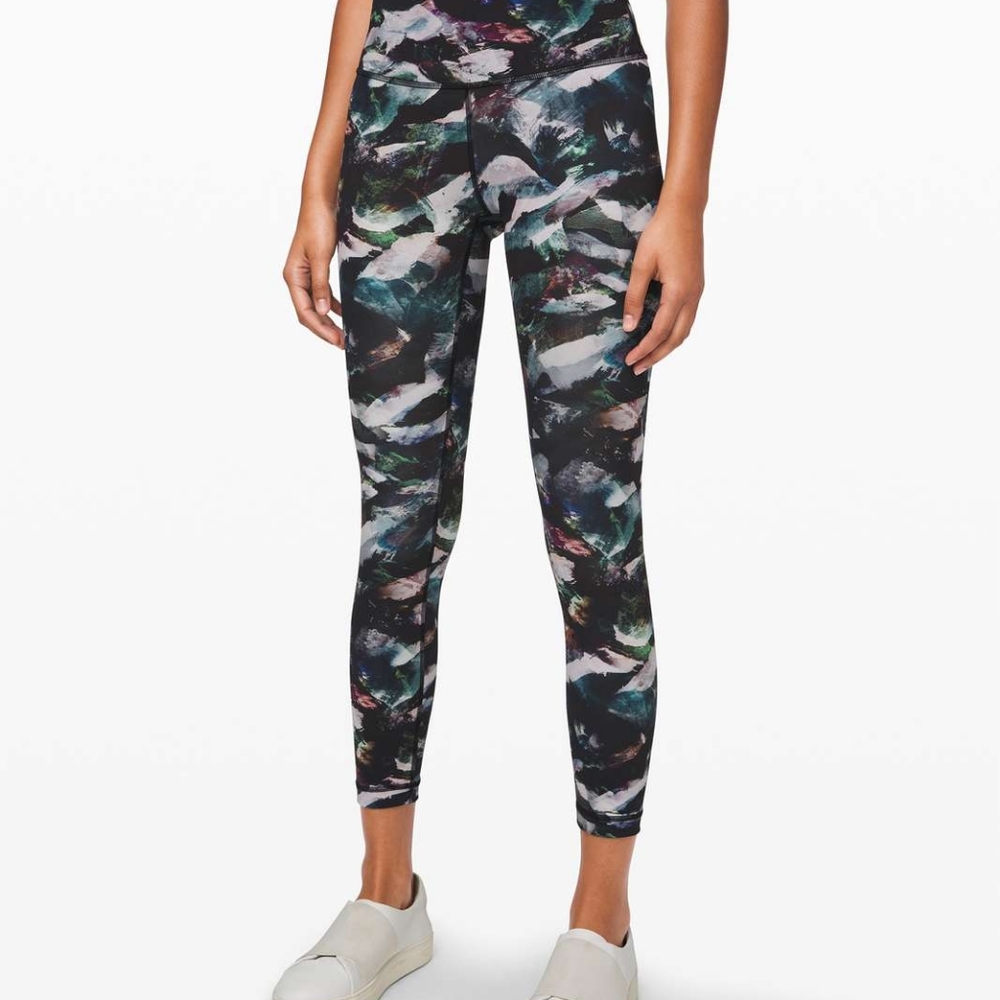 Lululemon Size 6 Wunder Under High-Rise Tight 25" Glacier Camo Starlight multi